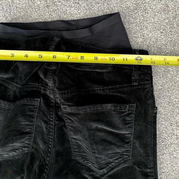 Old Navy Maternity Full Panel Velvet Flare Pants in Black- Size 2 Short - Picture 5 of 6